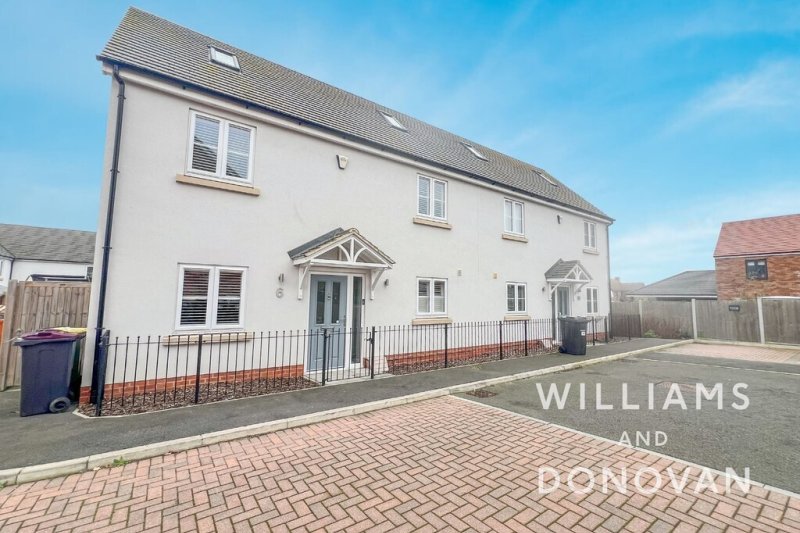 4 bedroom property for sale in Vicarage View, Canewdon, Rochford