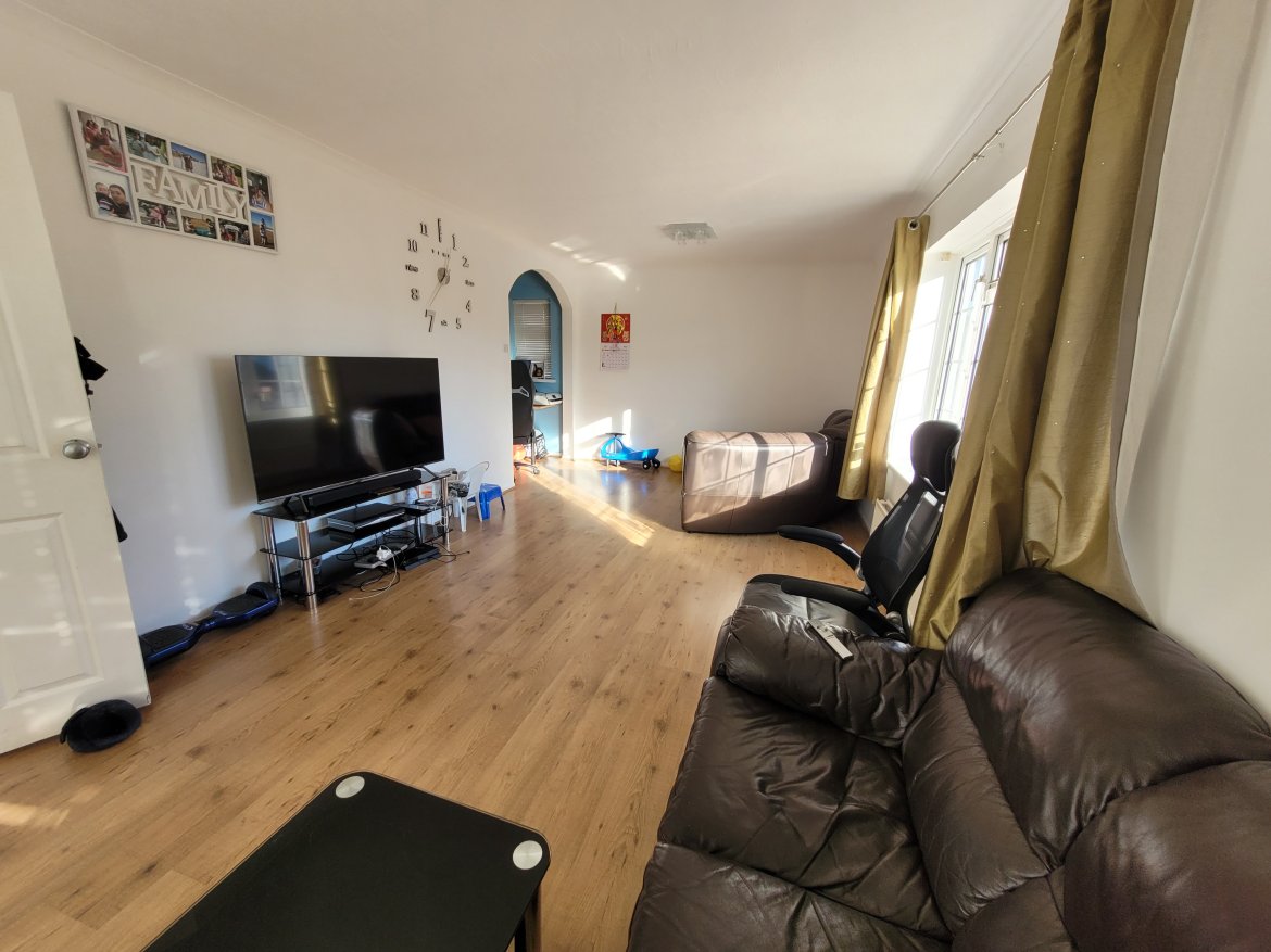 4 bedroom property in AUSTIN AVENUE, NEWTON, PORTHCAWL, CF36 5RS