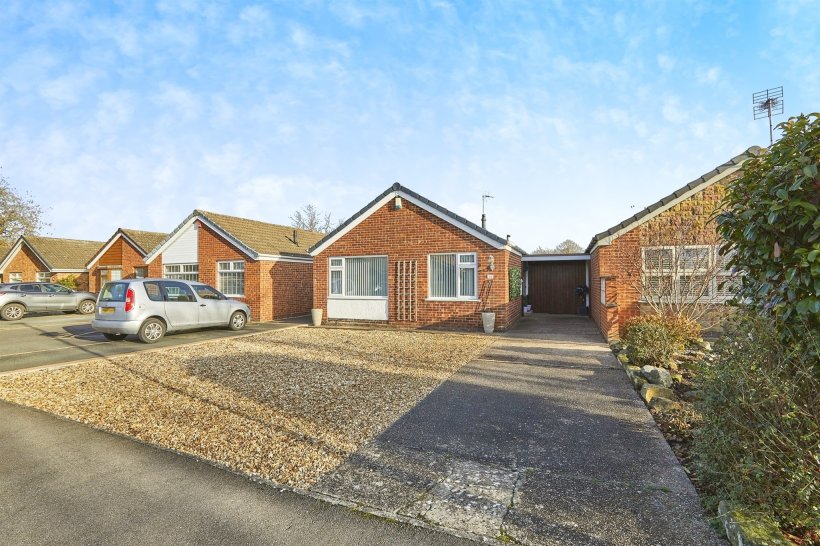 Wroxham Close, Shelton Lock, DERBY 2 bedroom detached bungalow