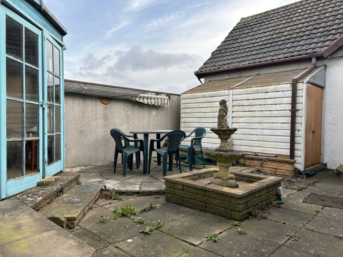 3 bedroom property for sale in Porthkerry Road, Rhoose, CF62 £375,000