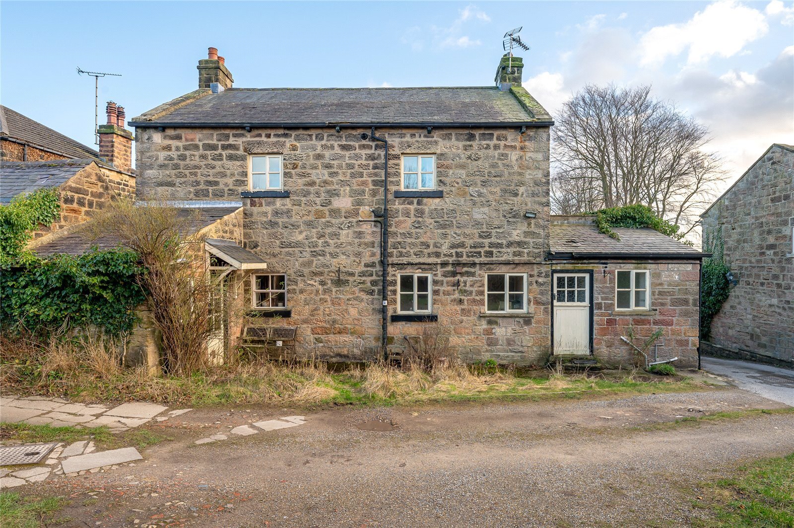 3 bedroom property for sale in Whitegate, East Keswick, LS17 Guide