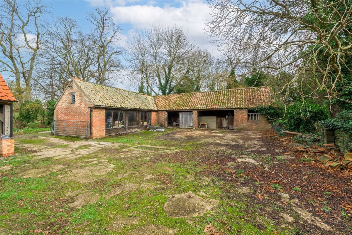 4 bedroom property for sale in Main Street, Lutton, Northamptonshire