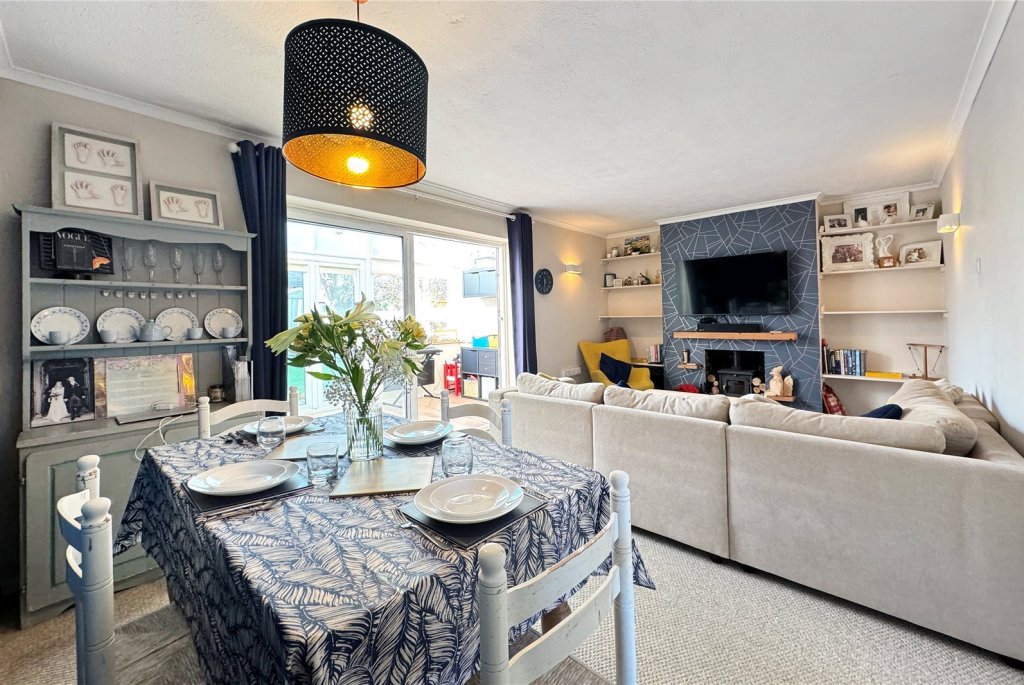 3 bedroom property for sale in Cumberland Road, Angmering, West Sussex