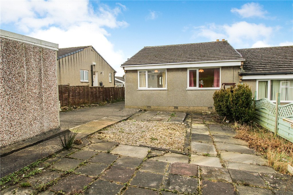 2 bedroom property for sale in Moorview Way, Skipton, BD23 Guide