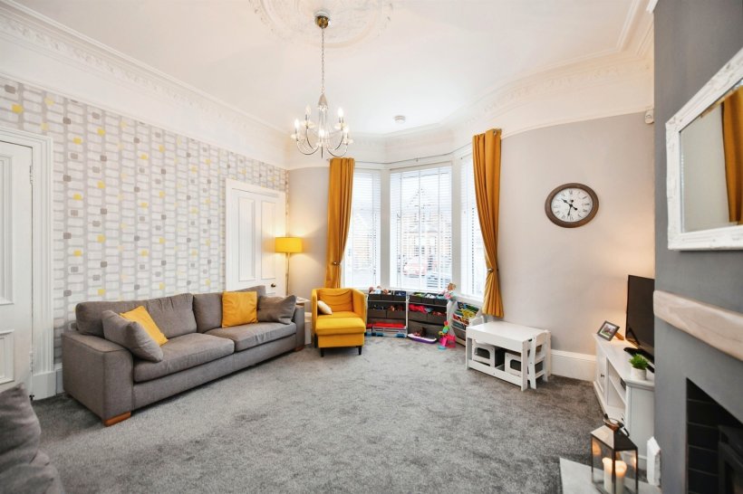 Ellis Street, Kilmarnock 4 bedroom terraced house Allen & Harris