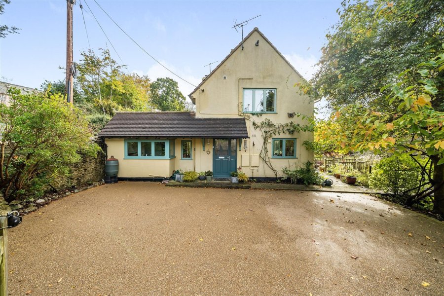 Stags 3 bedroom property for sale in Smallridge, Axminster