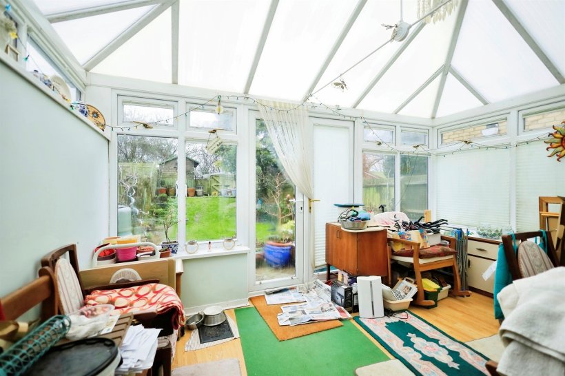 Lynholm Road, POLEGATE 2 bedroom semidetached house Fox & Sons