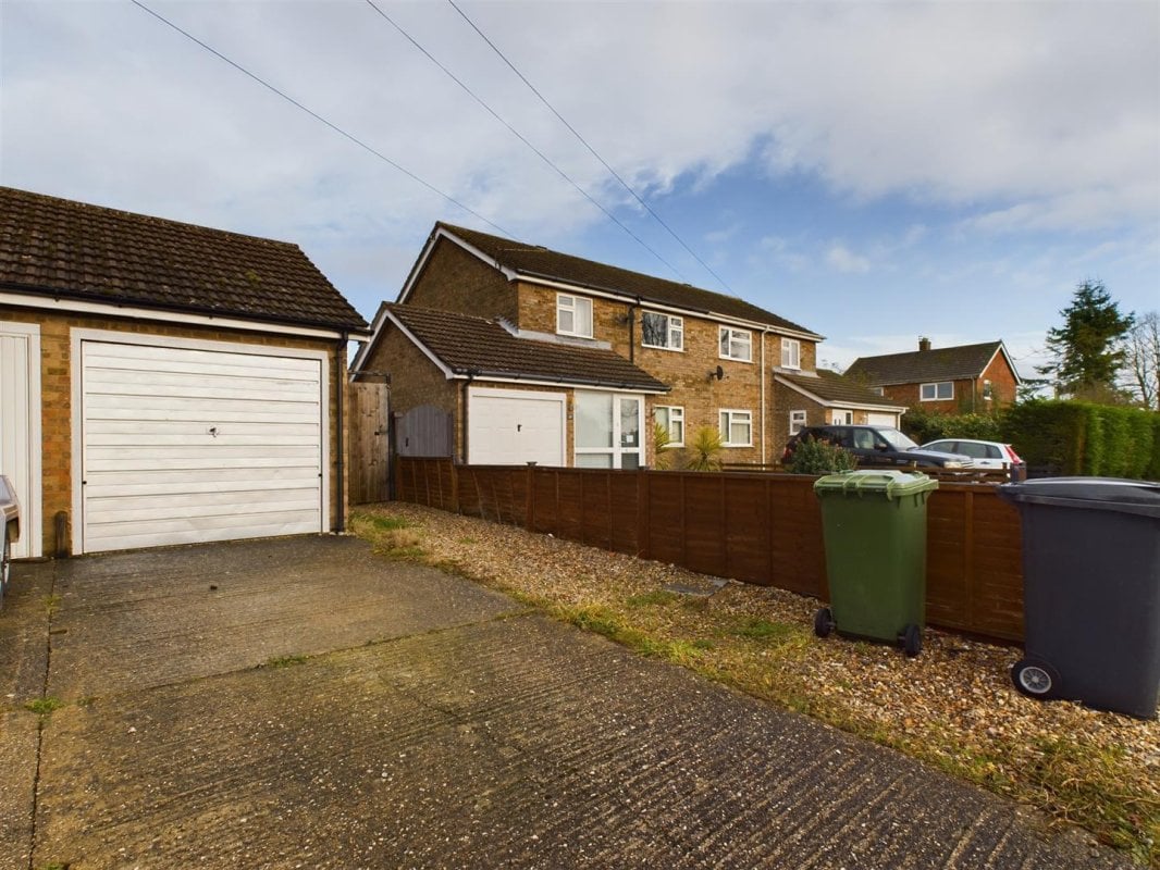 3 bedroom property for sale in Watersfield Way, Toftwood, Dereham