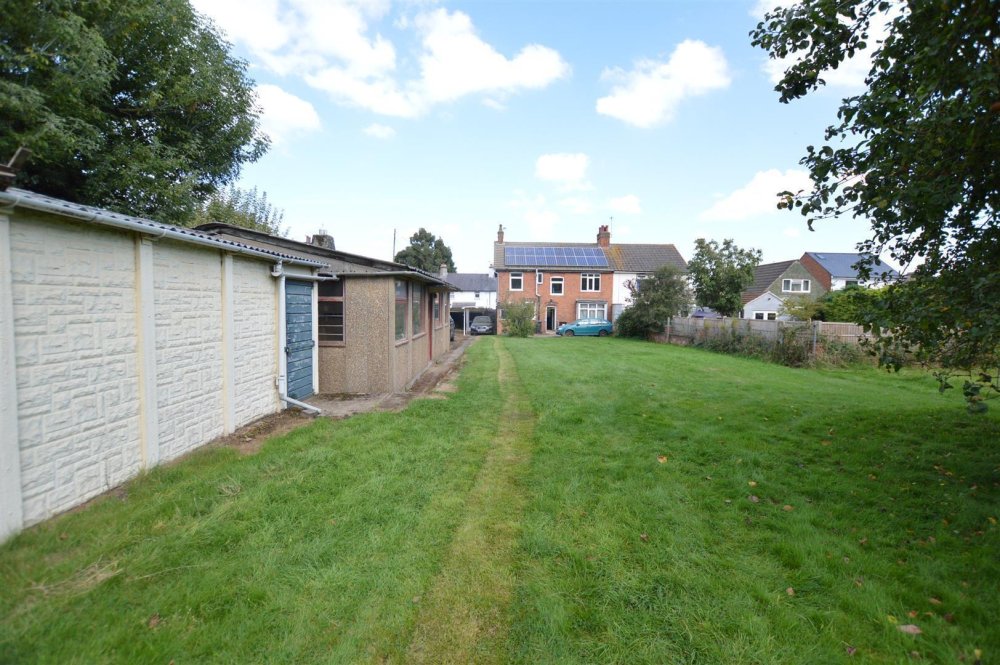 4 bedroom property for sale in Loughborough Road, Mountsorrel, Loughborough Guide price £399,950