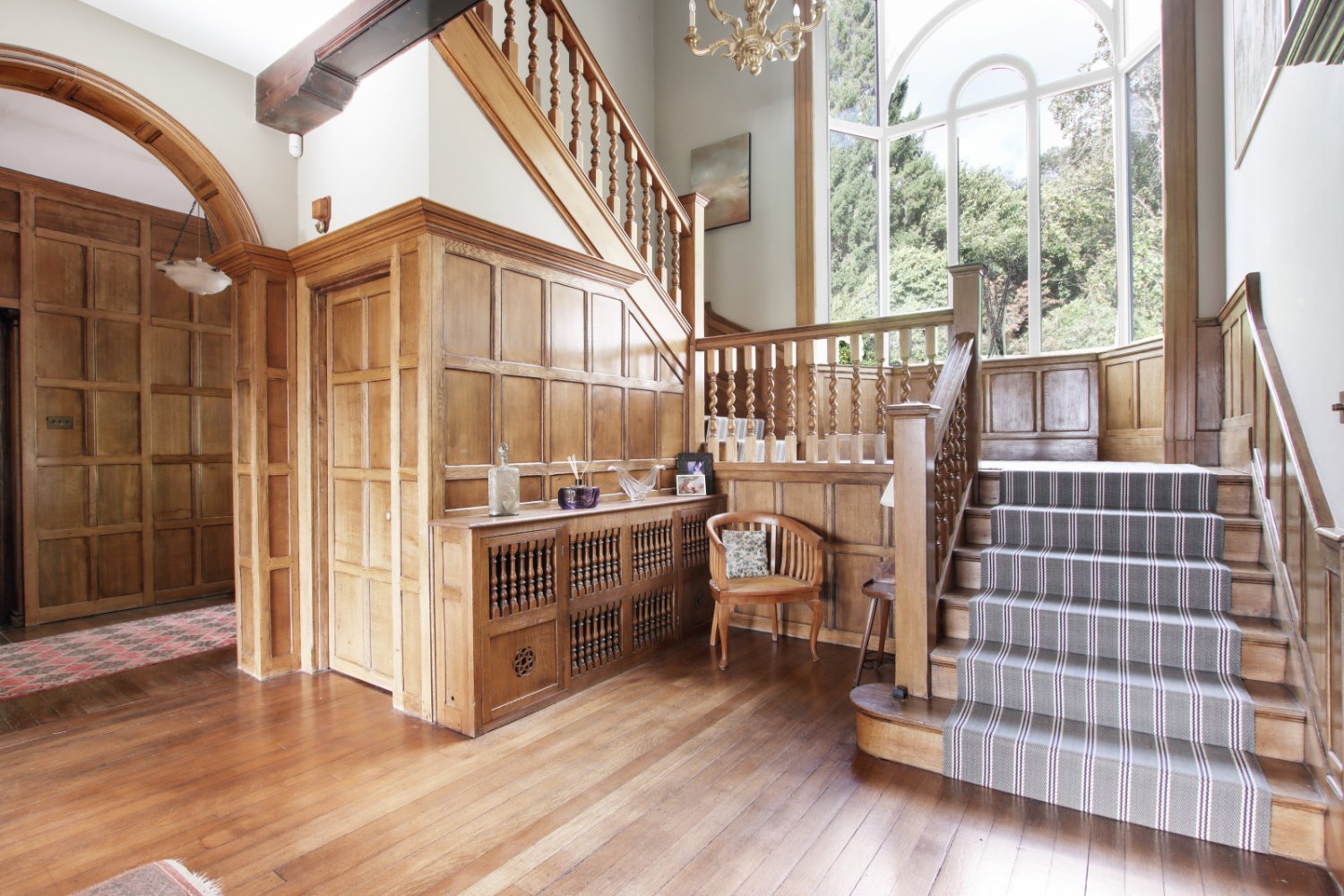 JacksonStops 10 bedroom property for sale in Chelwood Gate Road, Chelwood Gate, TN22 Guide