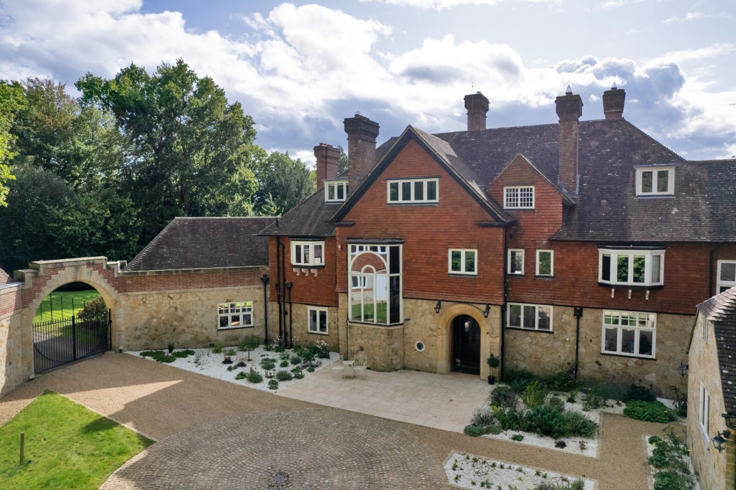 JacksonStops 10 bedroom property for sale in Chelwood Gate Road, Chelwood Gate, TN22 Guide