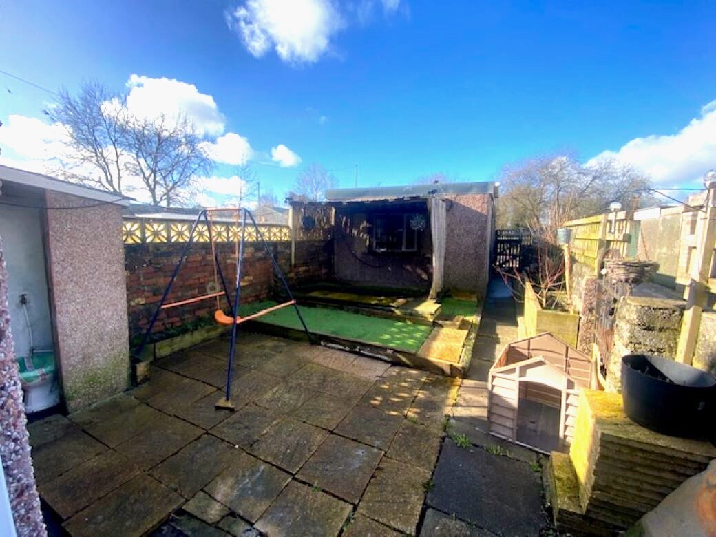 3 bedroom property for sale in Bolgoed Road, Pontarddulais, SWANSEA £