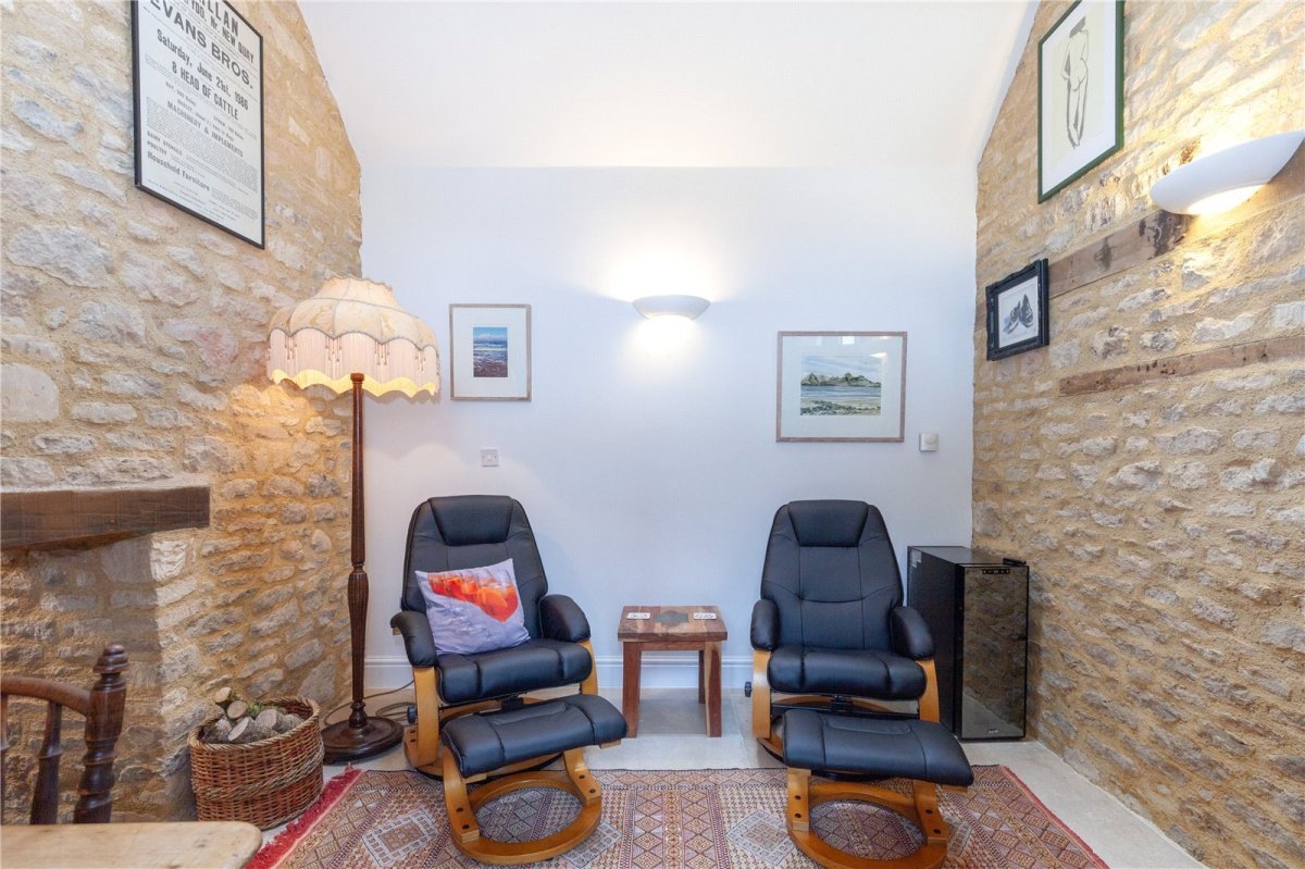 1 bedroom property to let in 15 Abbey Farm Barn, Station Road, Eynsham