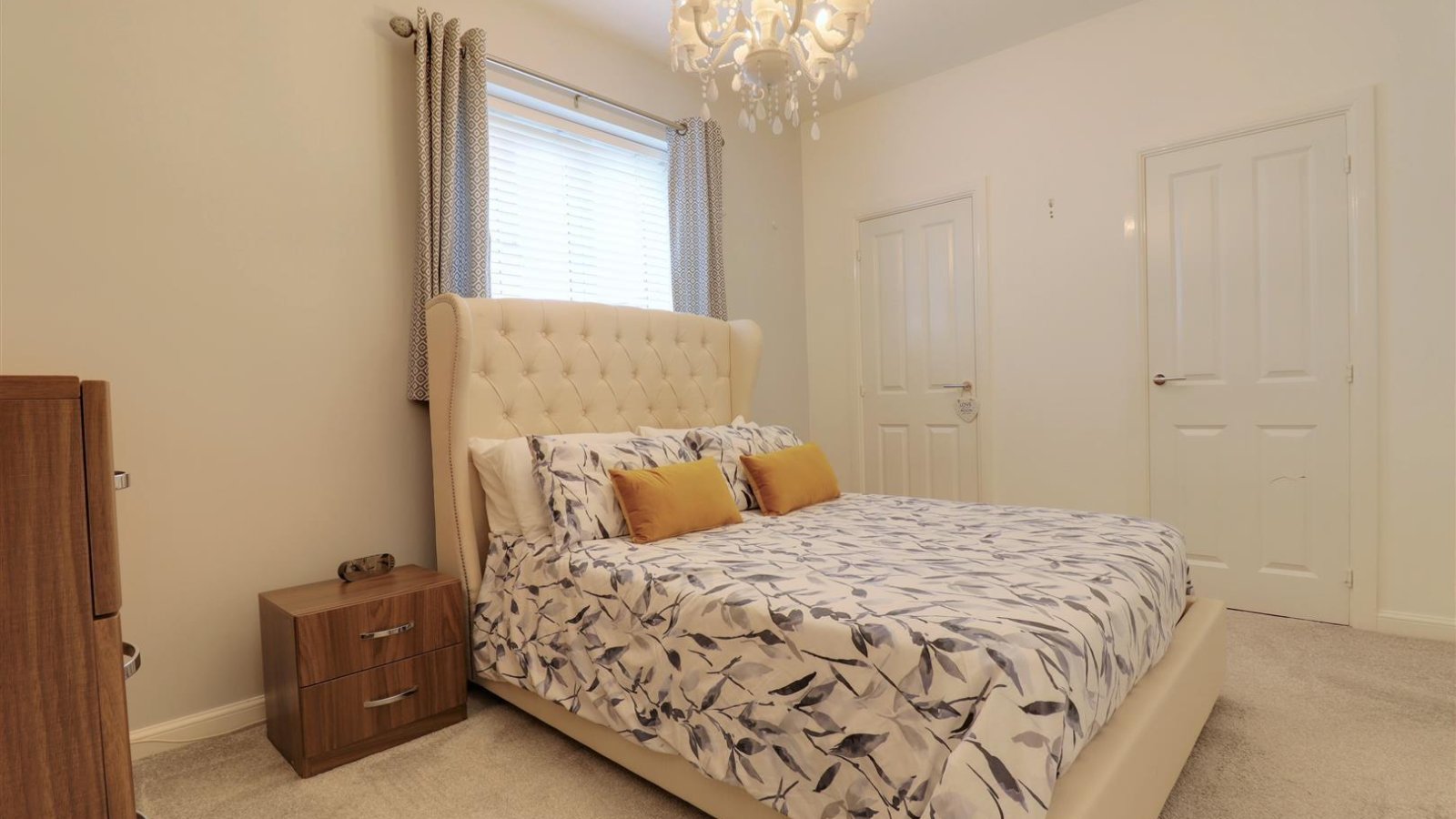 2 bedroom property for sale in Abbey Park Way, Weston, Crewe £196,000