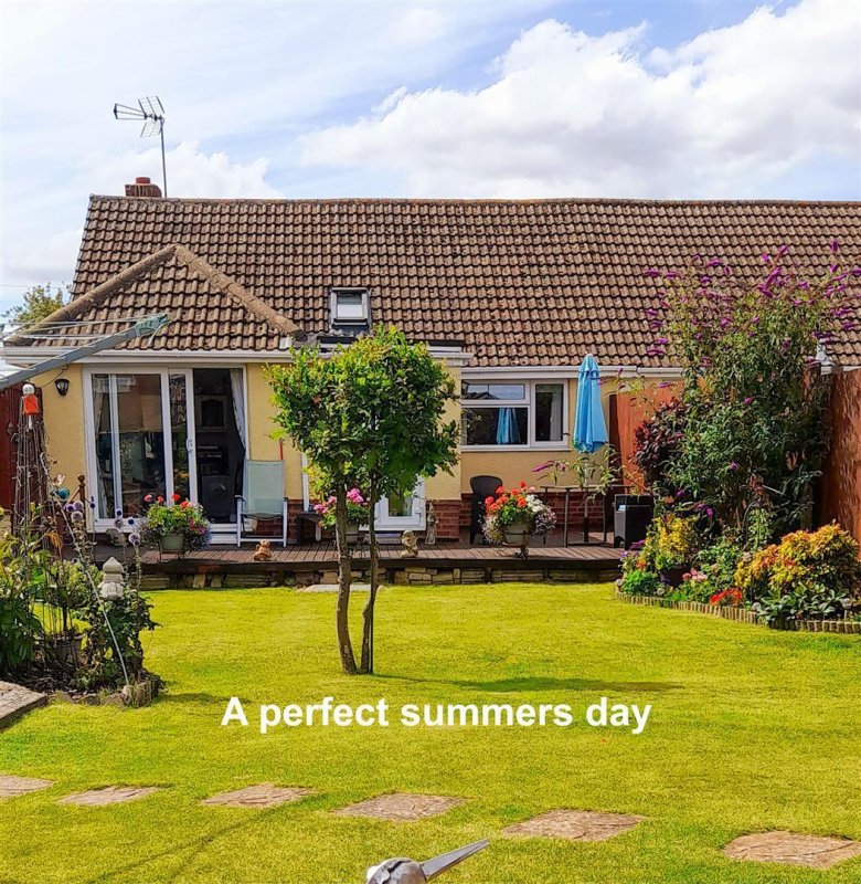 2 bedroom property for sale in Pennine Way, Kettering £260,000