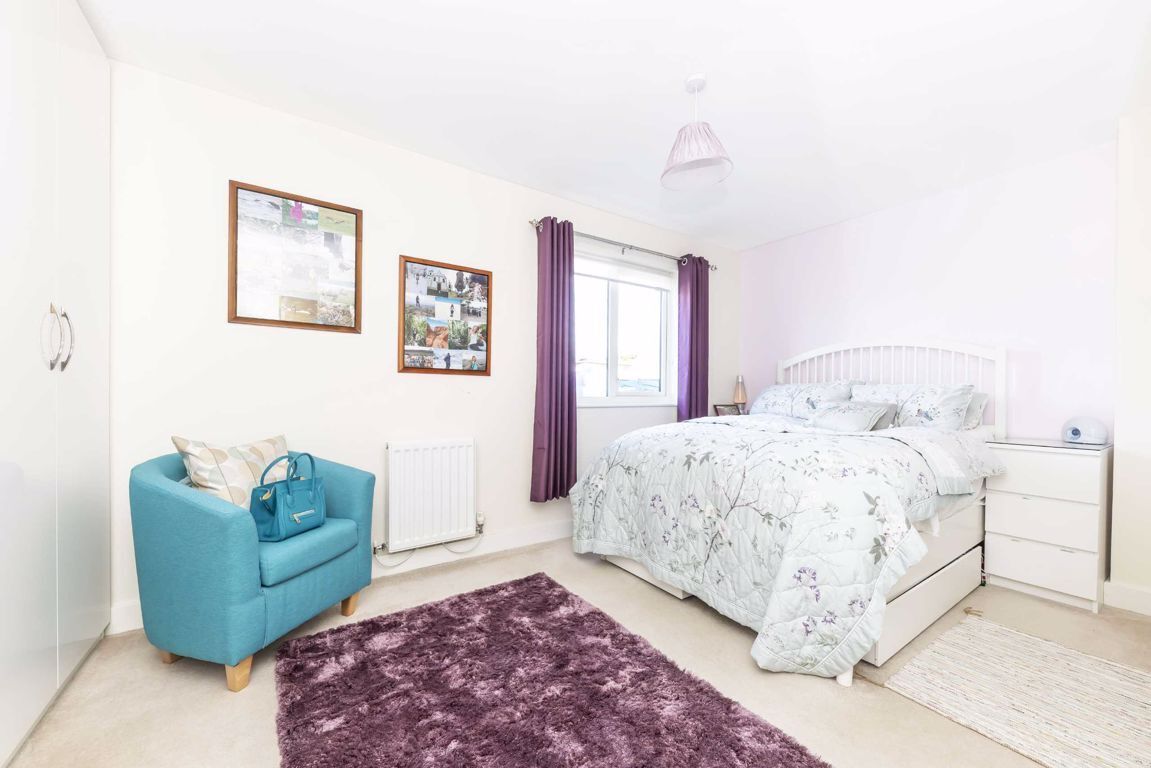 Jacksons 1 bedroom property for sale in Limerick Close, Balham £450,000