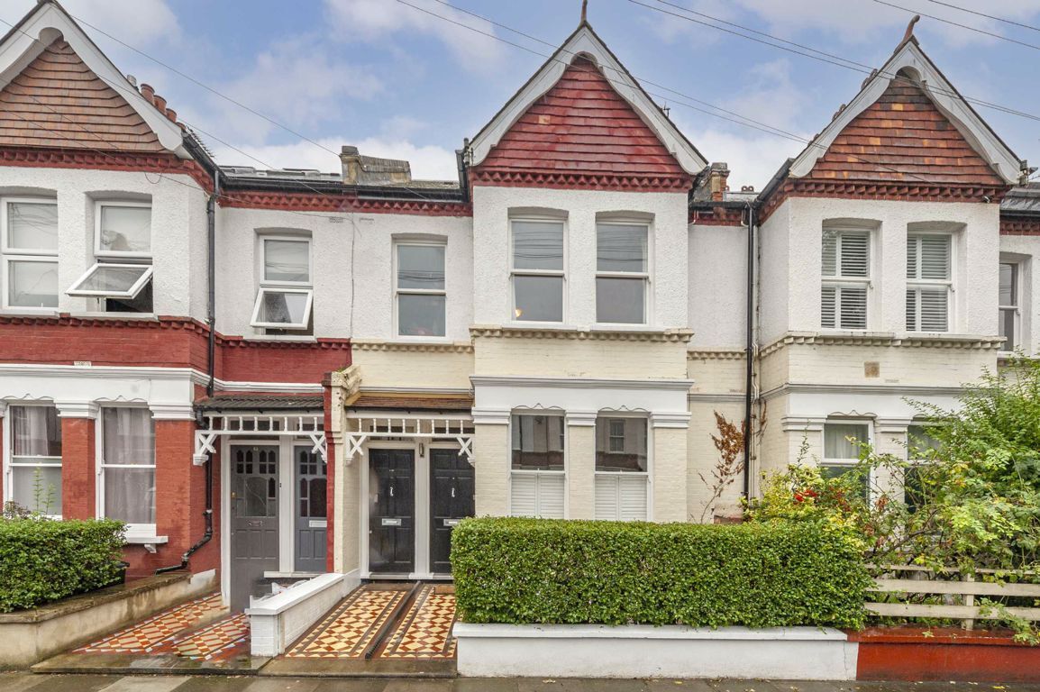 Jacksons 4 bedroom property for sale in Oakmead Road, Balham £985,000