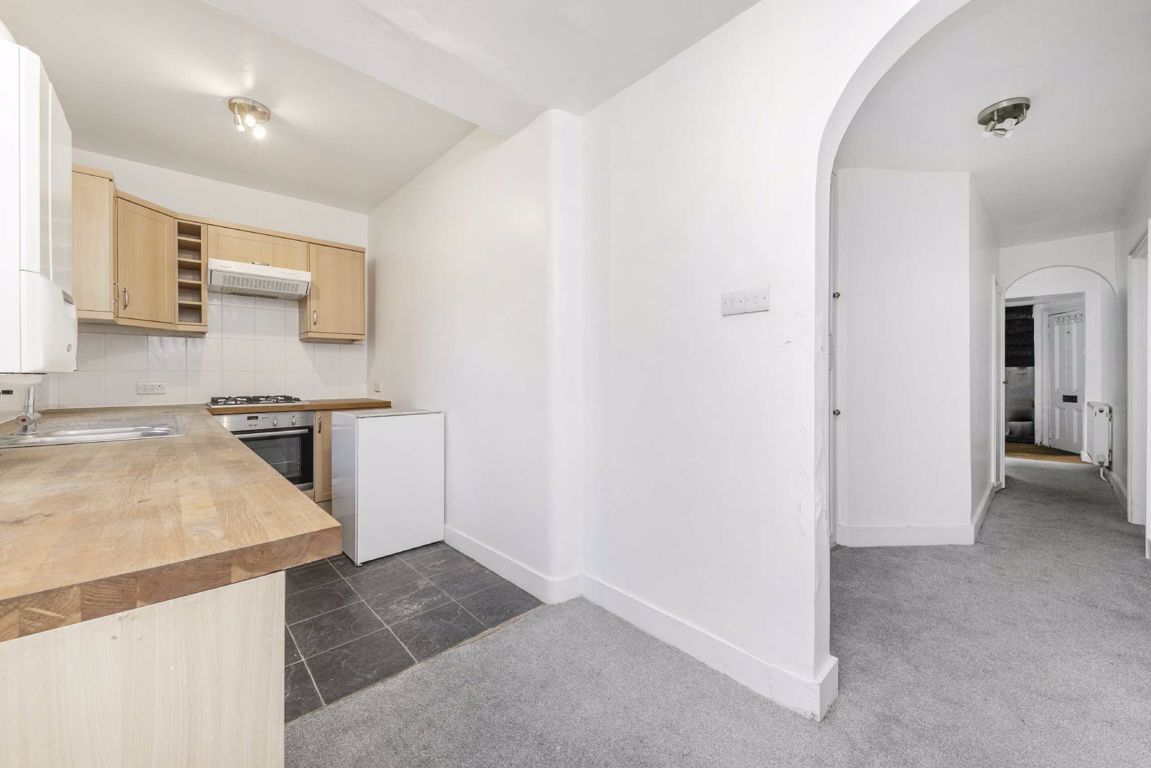 Jacksons 2 bedroom property for sale in Thurleigh Avenue, Clapham £