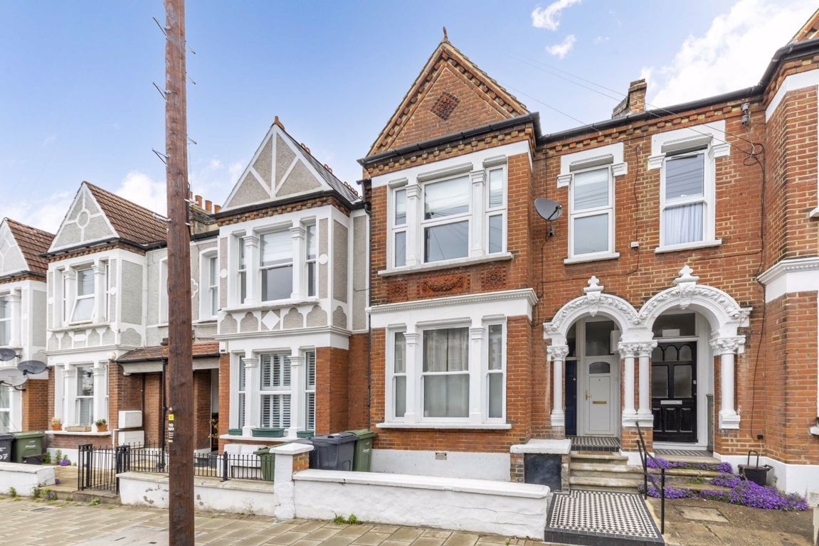Jacksons 2 bedroom property for sale in Kingscourt Road, Streatham