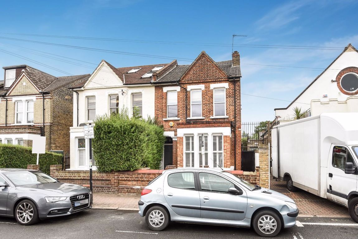 Jacksons 3 bedroom property for sale in Byrne Road, Balham £785,000