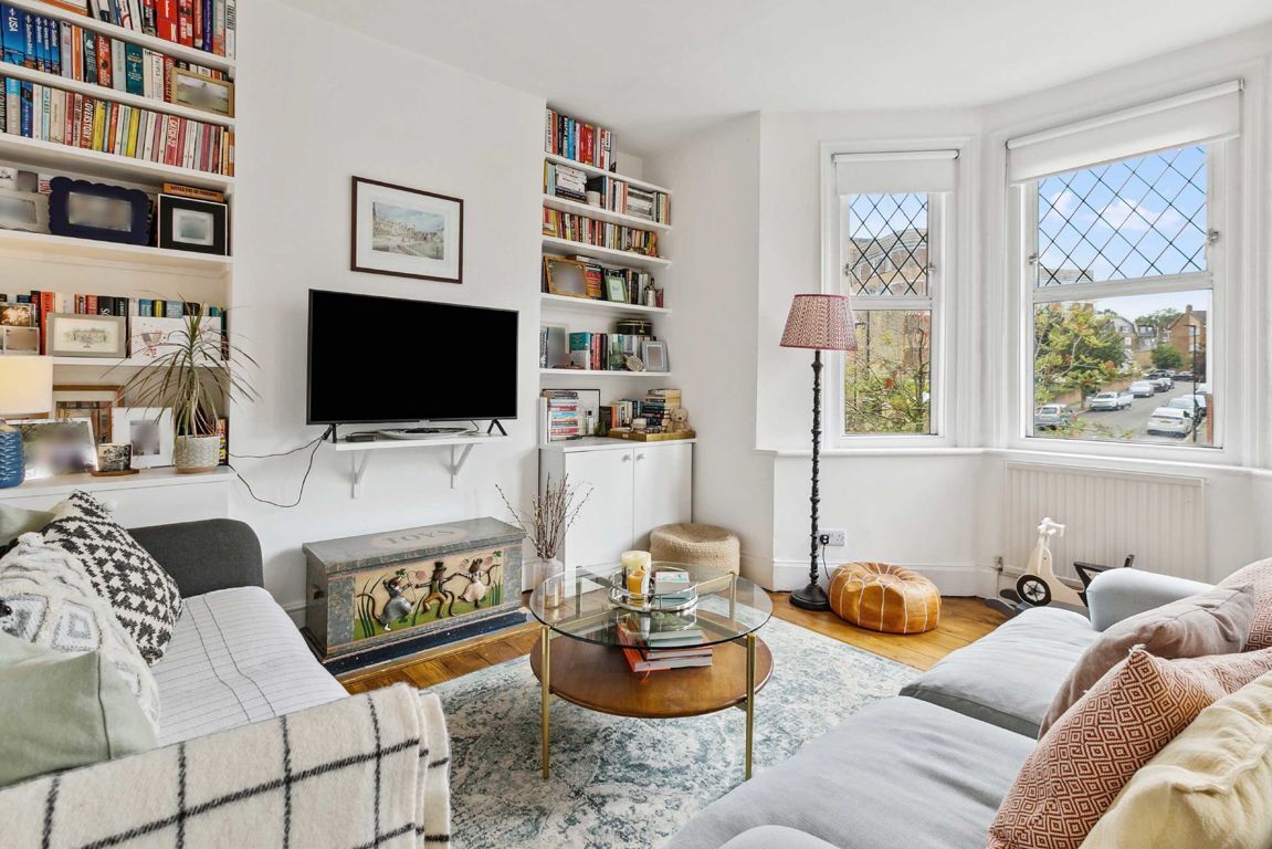 Jacksons 2 bedroom property for sale in Dumbarton Road, Brixton £