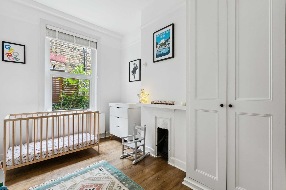 Jacksons 2 bedroom property for sale in Trevelyan Road, Tooting £