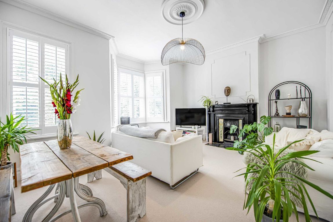 Jacksons 3 bedroom property for sale in Leigham Vale, Streatham £