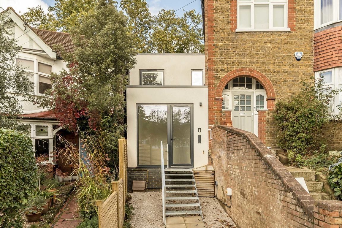 Jacksons 2 bedroom property to let in Hill House Road, Streatham £