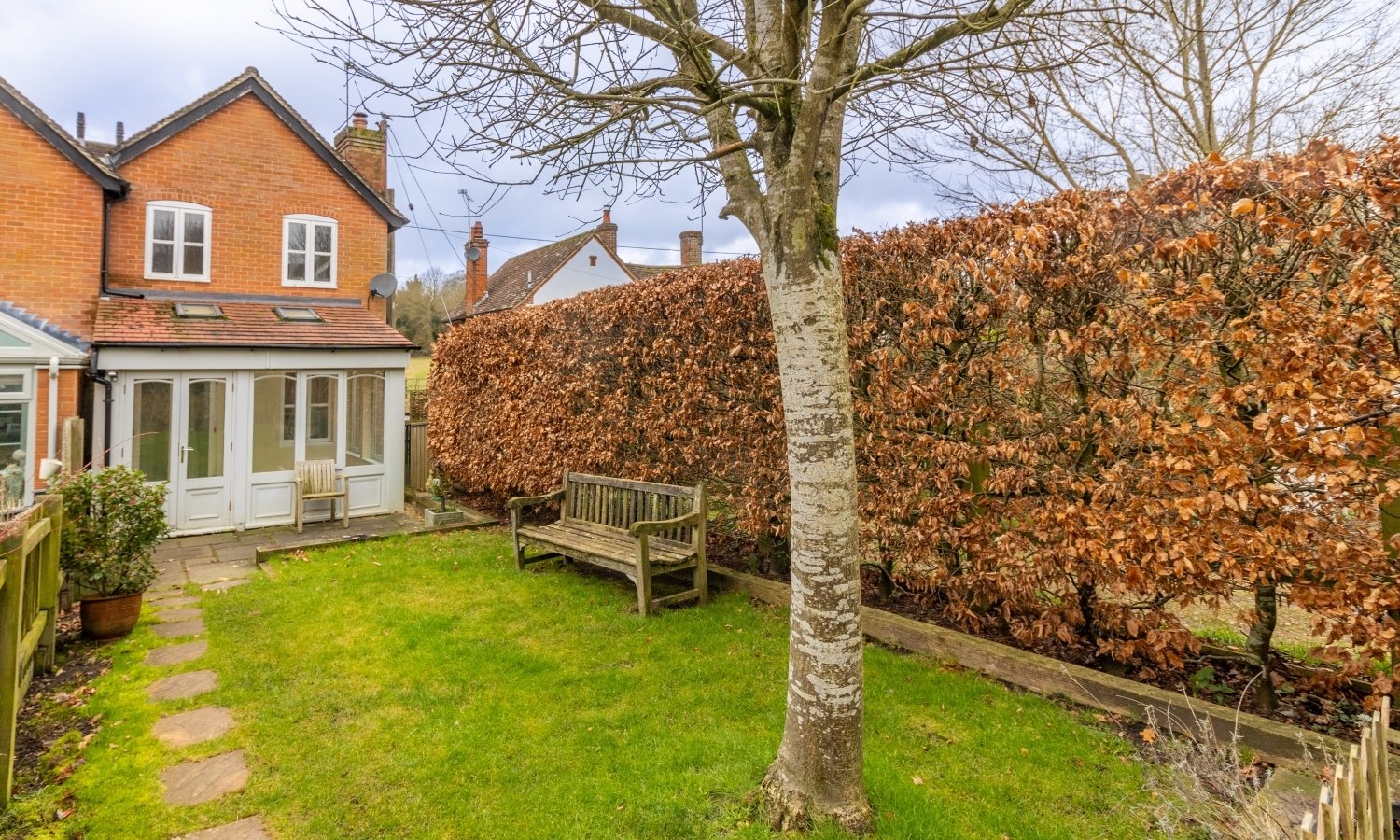 2 bedroom property to let in Alresford Road, Preston Candover