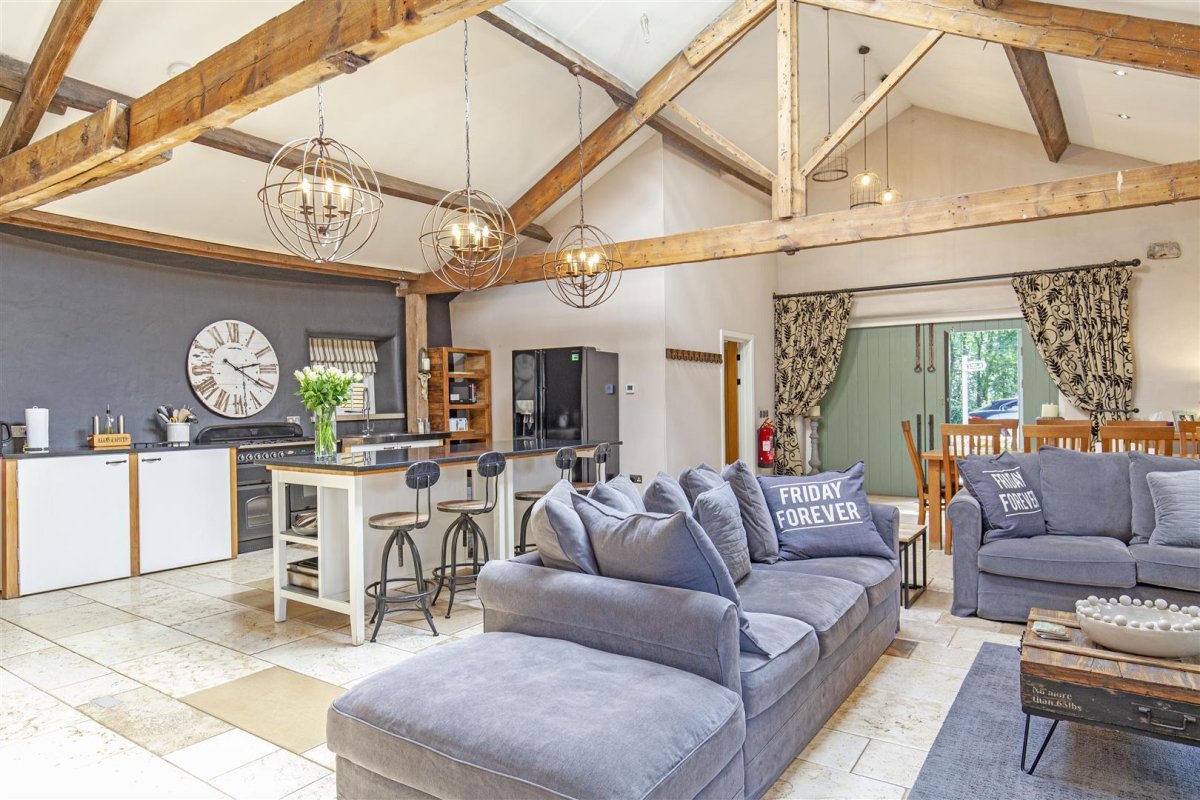 3 bedroom property for sale in Mill Lane, Hathersage, Hope Valley