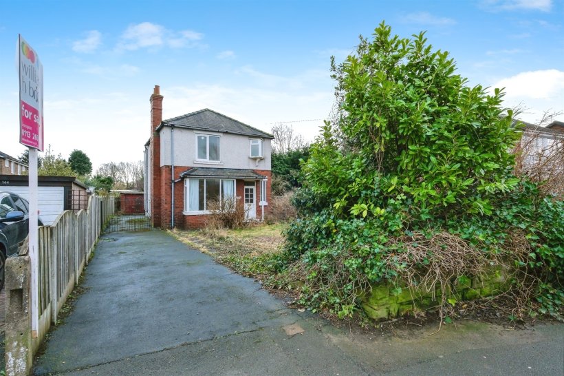 Barwick Road, Leeds 3 bedroom detached house William H Brown