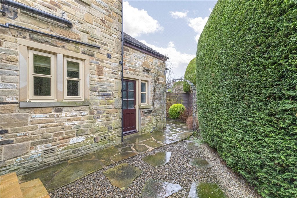3 bedroom property for sale in Sawyers Garth, Addingham, Ilkley, LS29