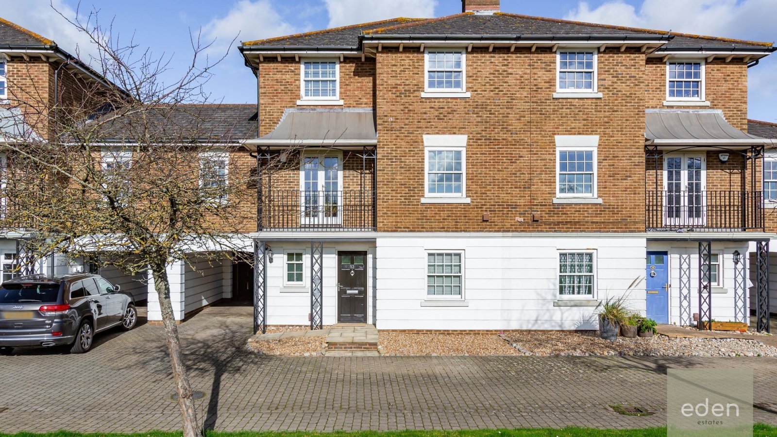 5 bedroom property for sale in Maypole Drive, Kings Hill, ME19 Guide