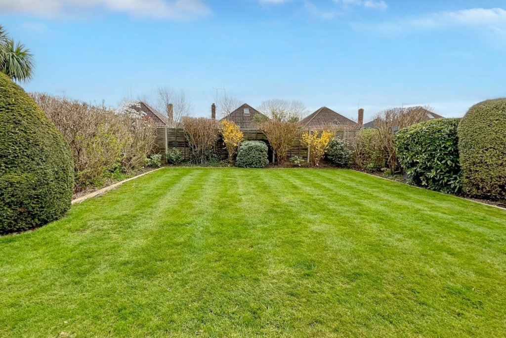 3 bedroom property for sale in Terringes Avenue, Worthing, West Sussex