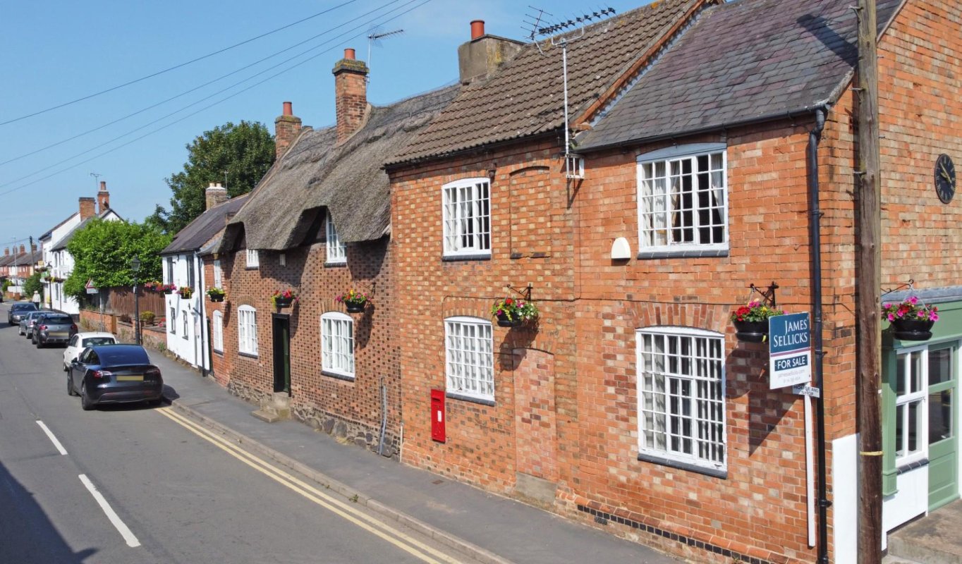 4 bedroom property for sale in High Street, Desford Price Guide £575,000