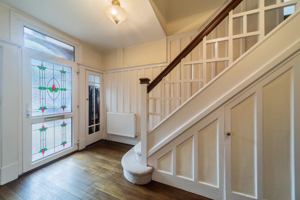 5 bedroom property for sale in Shanklin Drive, South Knighton