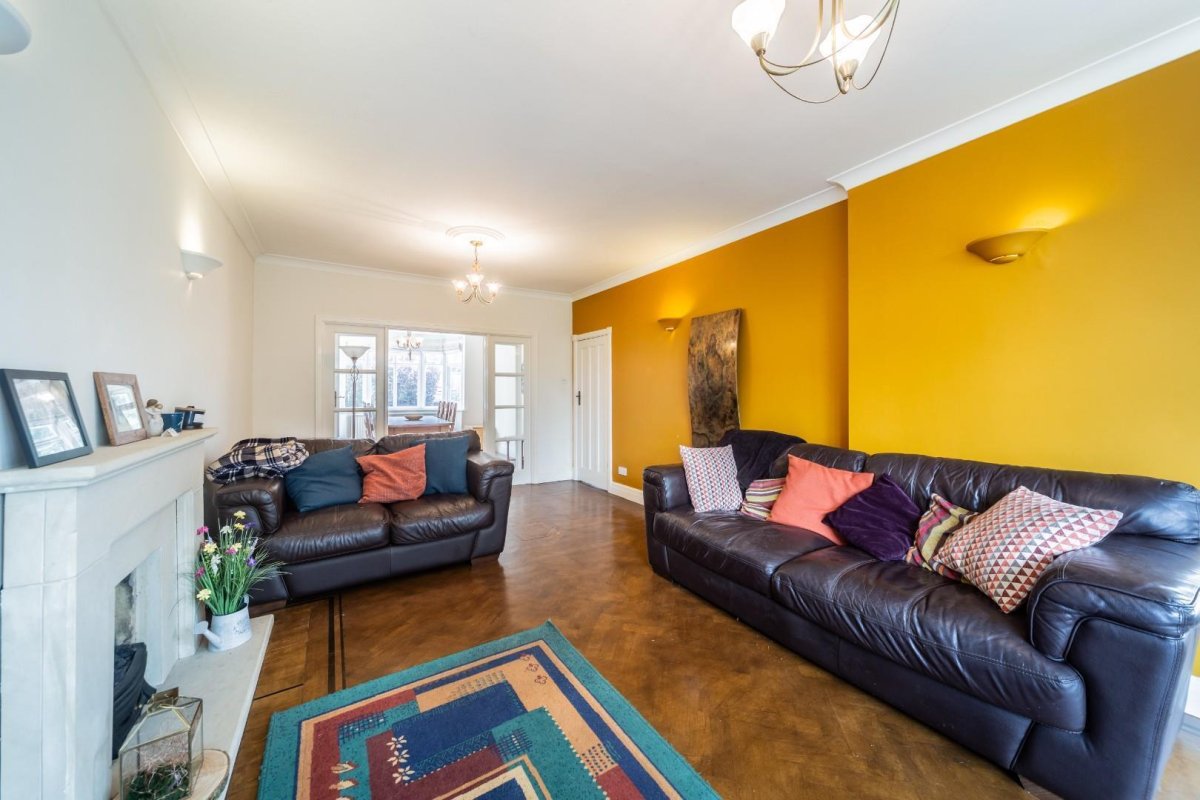 5 bedroom property for sale in Shanklin Drive, South Knighton