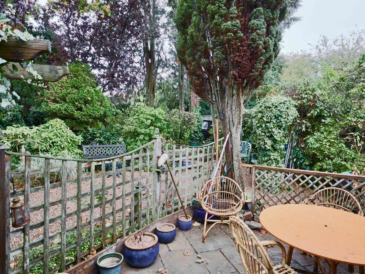 3 bedroom property for sale in Boyslade Road East, Hinckley Offers in