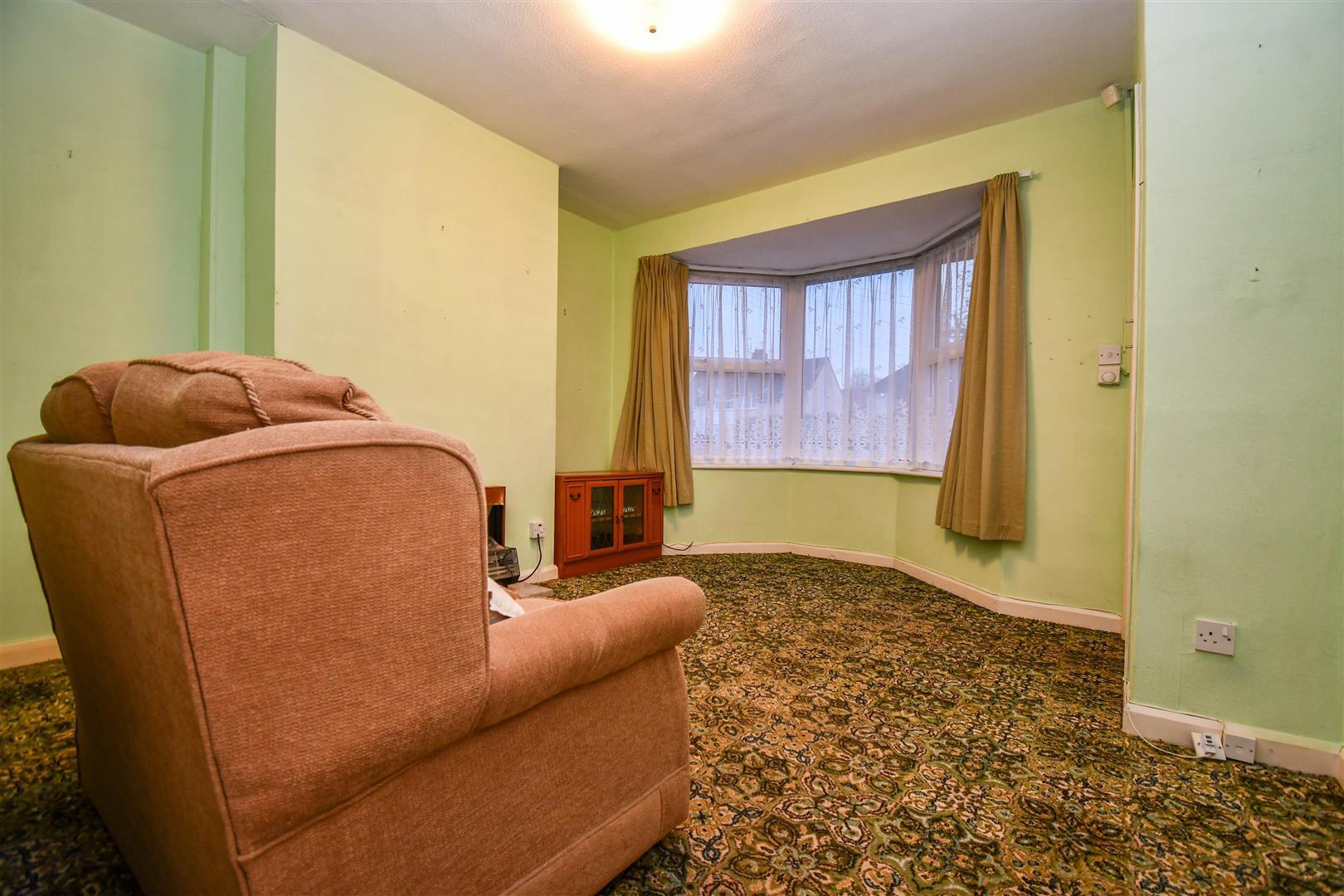 2 bedroom property for sale in Cranbrook Avenue, Hull £89,950