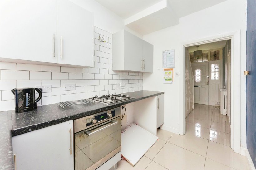 Bebington Road, Rock Ferry, Birkenhead 3 bedroom semidetached house