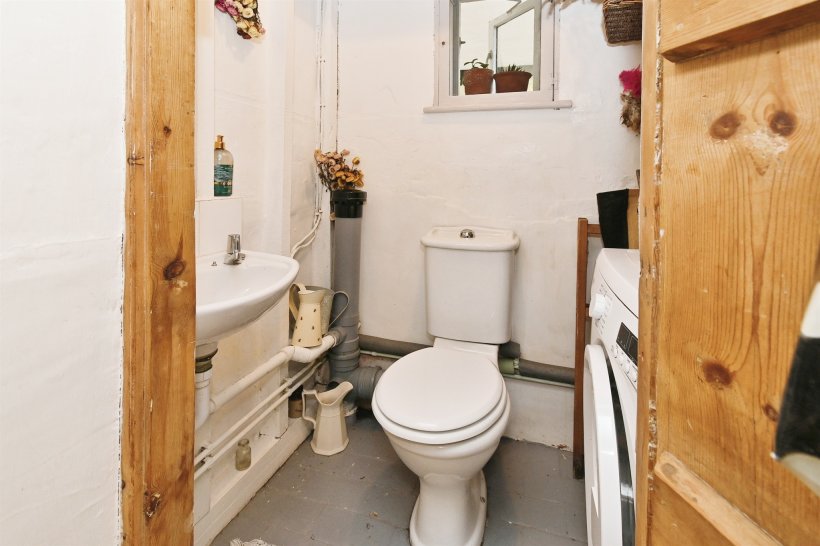 The Green, Palgrave, Diss 4 bedroom character property William H Brown