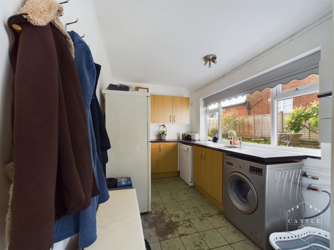 3 bedroom property for sale in Hinckley Road, Earl Shilton, Leicester Offers in excess of £300,000