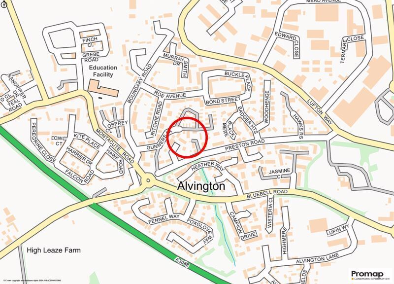 2 bedroom property for sale in Houndstone Court, Yeovil Good Starter