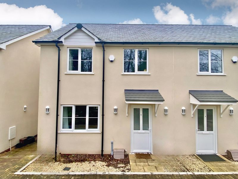 3 bedroom property to let in Mill Court, Mill Lane, £