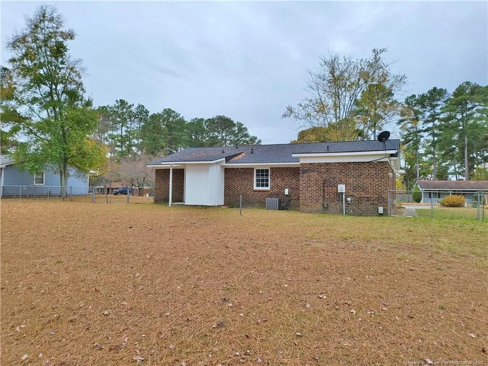 3520 Torbay Dr, Fayetteville, NC 28311