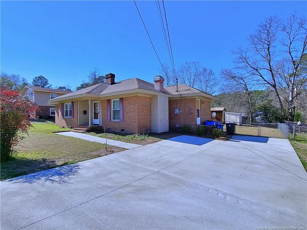 5213 Rodwell Rd, Fayetteville, NC 28311
