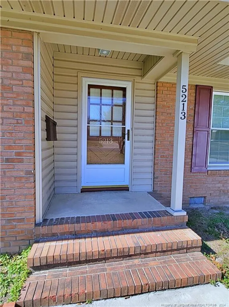 5213 Rodwell Rd, Fayetteville, NC 28311