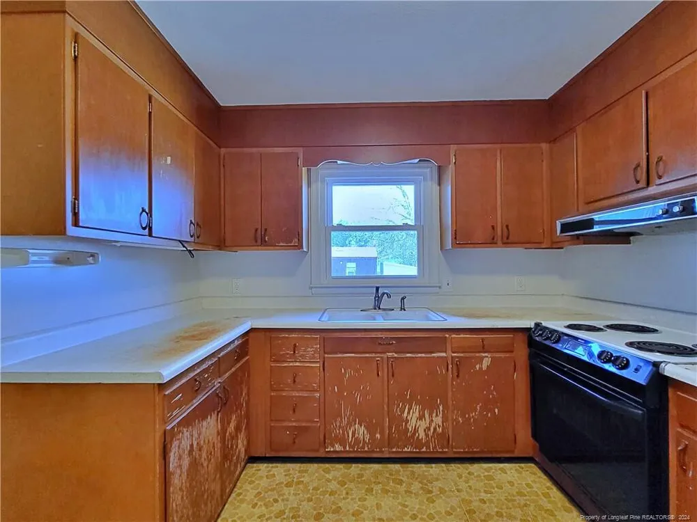 5213 Rodwell Rd, Fayetteville, NC 28311