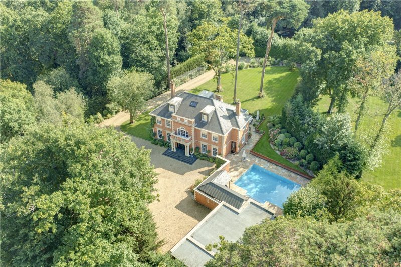 5 bedroom property for sale in Pinewood Road, IVER, SL0 Guide price £