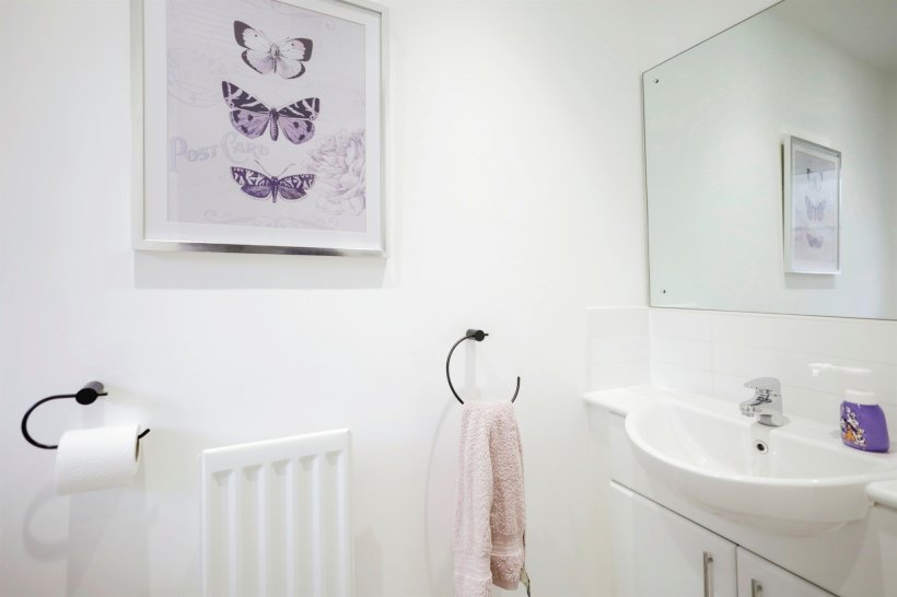 Marlow Drive, Hailsham 3 bedroom terraced house Fox & Sons